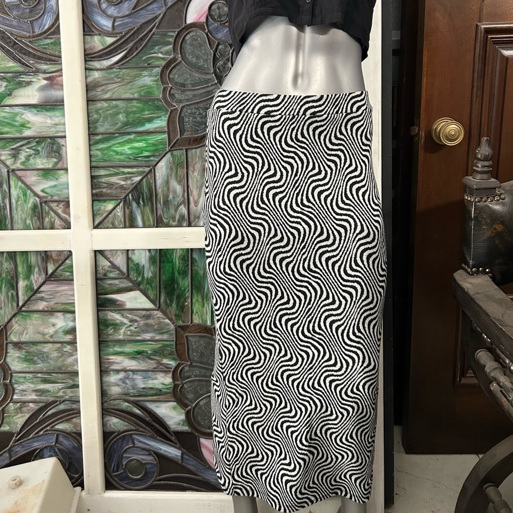 Nasty Gal Black and White Psychedelic Maxi Skirt